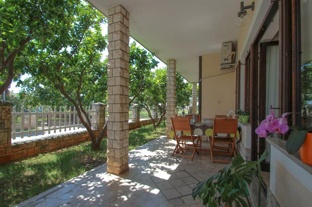 Apartment Sanja Novigrad Istria Buitenkant foto